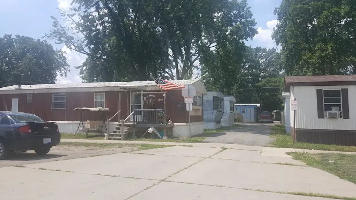 Pelham Mobile Home Park Picture 7