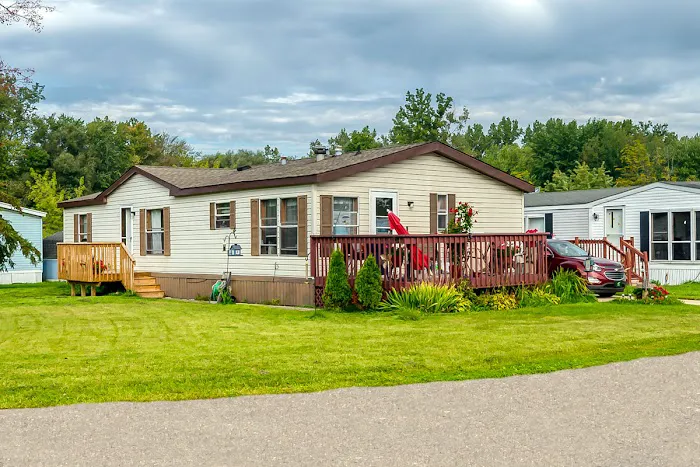 Grandshire Estates Manufactured Housing Community Picture 8