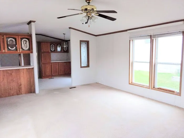 Evergreen Mobile Home Community Picture 6