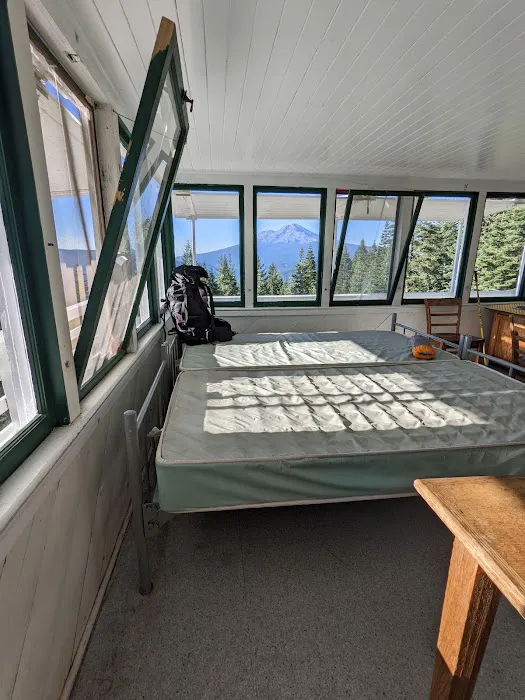 Girard Ridge Lookout Picture 2