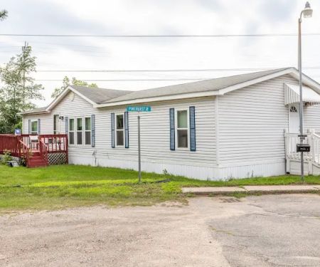 Pinegate Mobile Village