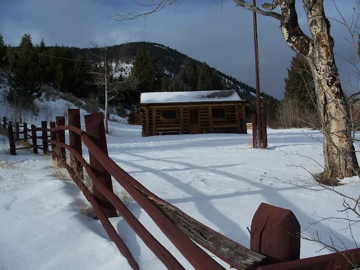 Birch Creek Cabin Picture 5