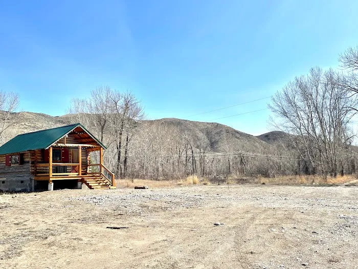 FishOn River Front Cabins Vacation Rental Picture 8