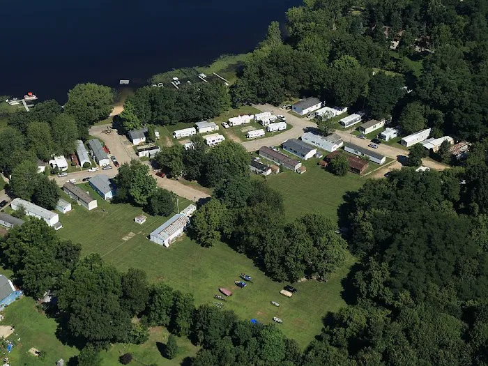 Three Mile Lake Mobile Home Park Picture 10