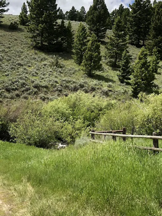Hells Canyon Guard Station Picture 9