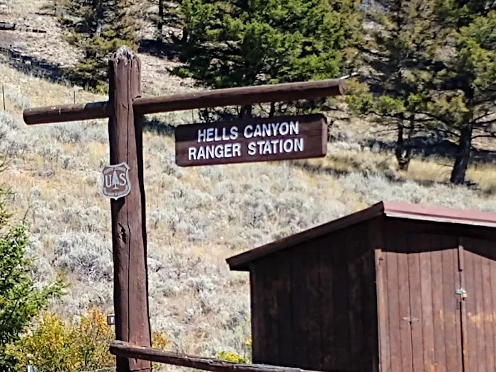 Hells Canyon Guard Station Picture 3