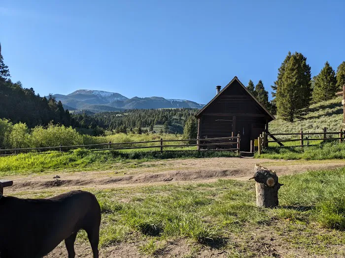 Hells Canyon Guard Station Picture 7