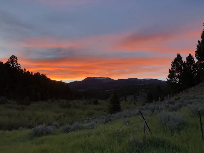 Hells Canyon Guard Station Picture 5