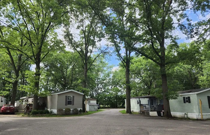 Maplewood Village MHC Picture 2