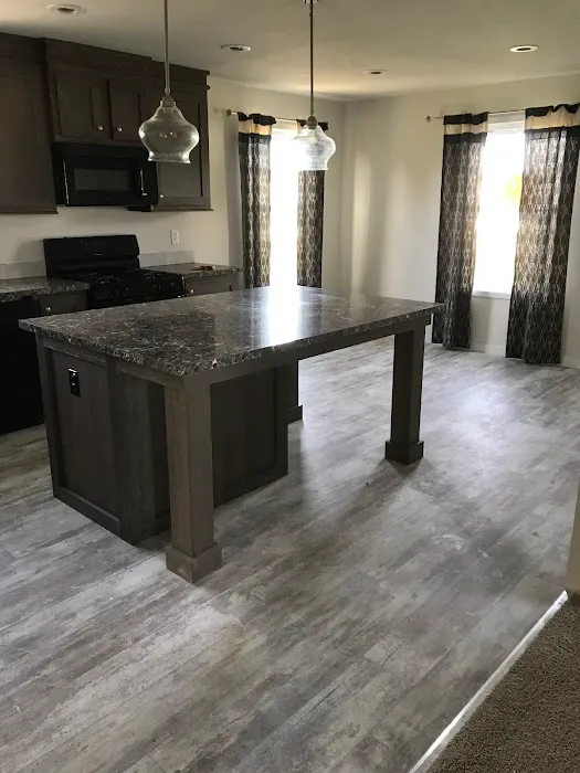 Colonial Court Mobile Home Park & Colonial Home Sales Picture 1