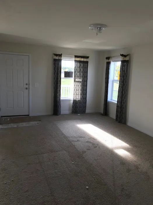 Colonial Court Mobile Home Park & Colonial Home Sales Picture 8