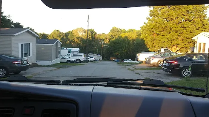 Cardinal Mobile Home Park Picture 1