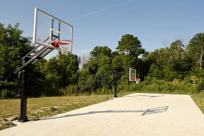 Hillcrest Pointe Mobile Home Park Picture 1