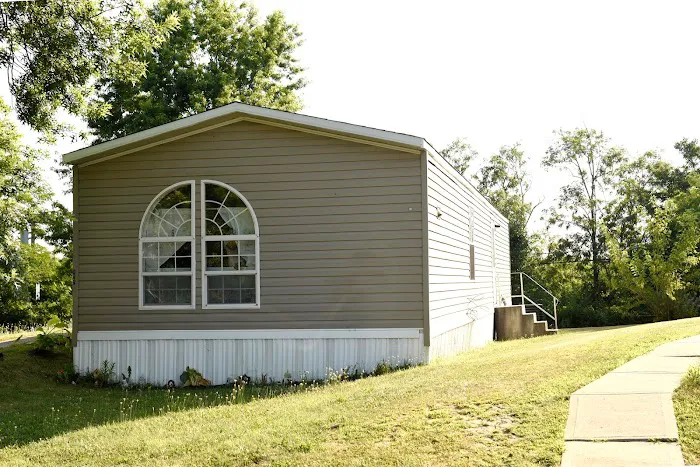 Hillcrest Pointe Mobile Home Park Picture 3