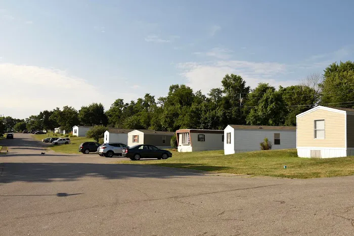 Hillcrest Pointe Mobile Home Park Picture 5