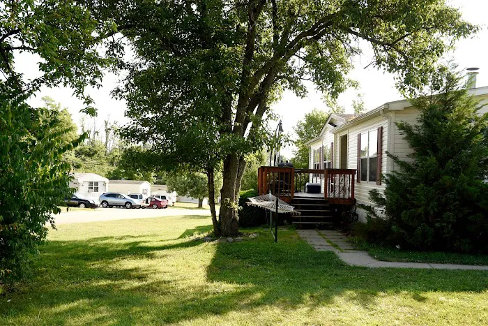 Hillcrest Pointe Mobile Home Park Picture 10