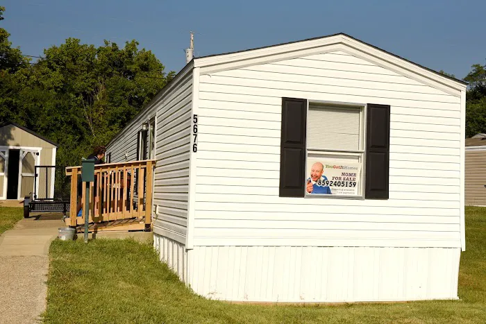 Hillcrest Pointe Mobile Home Park Picture 7