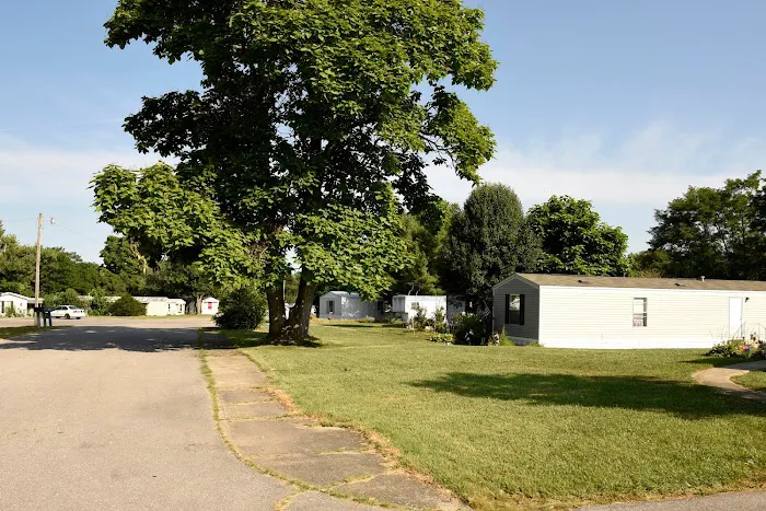 Hillcrest Pointe Mobile Home Park Picture 8