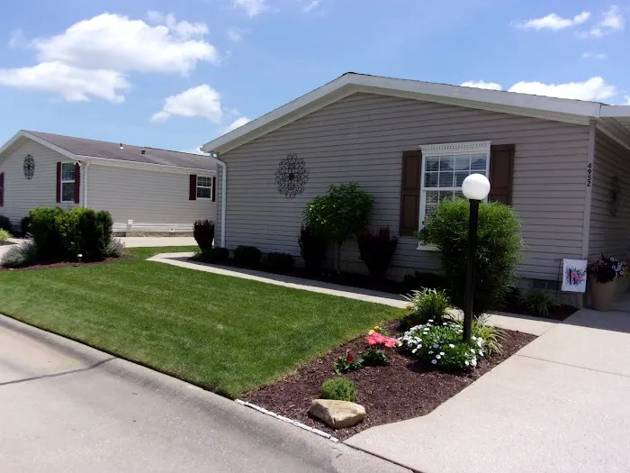 Riverview Crossing pool Picture 4