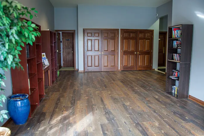 Riverview Crossing pool Picture 9