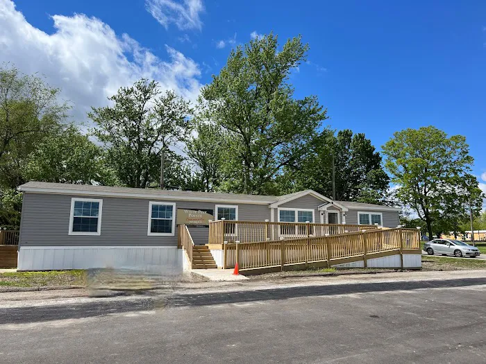 White Pine Pointe Mobile Home Park Picture 4