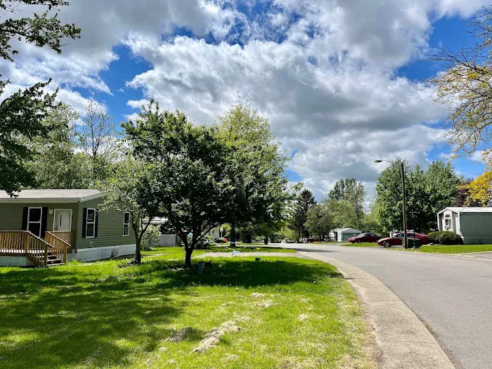 White Pine Pointe Mobile Home Park Picture 6