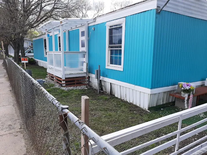 Keego Harbor Manufactured Housing Community Picture 3