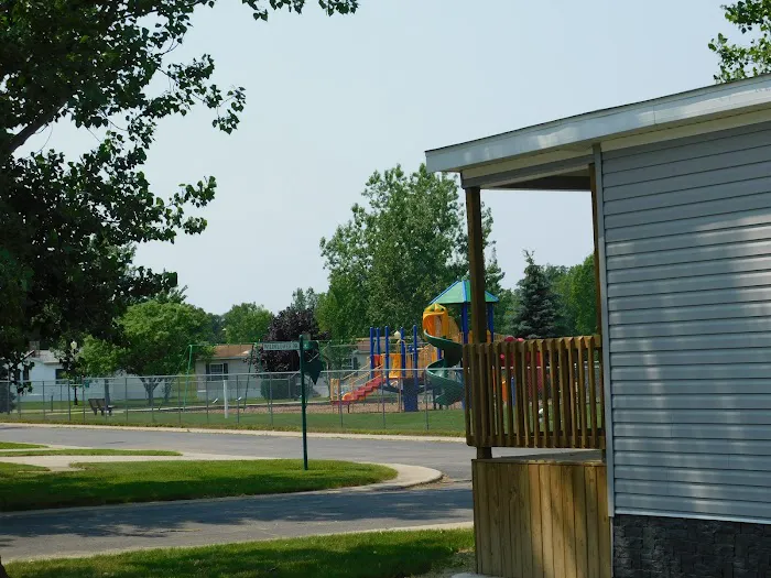 Maple Leaf Community Picture 1
