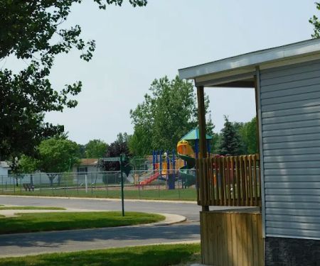 Maple Leaf Community