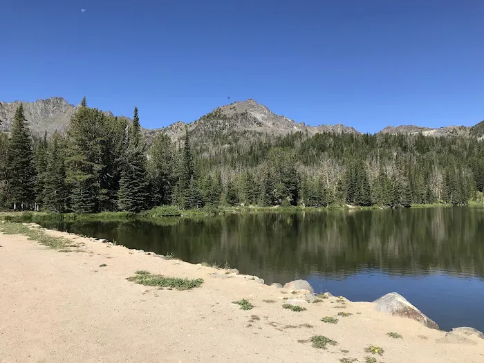 Branham Lakes Campground and Picnic Area Picture 5