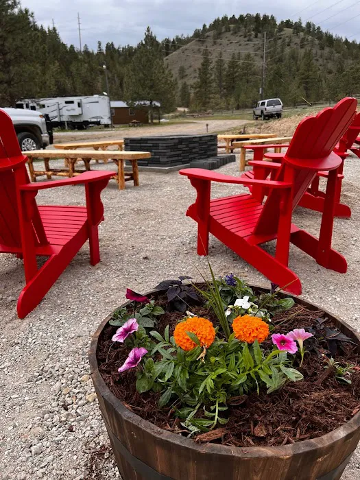 Grey Sandy Campground & Store Picture 3