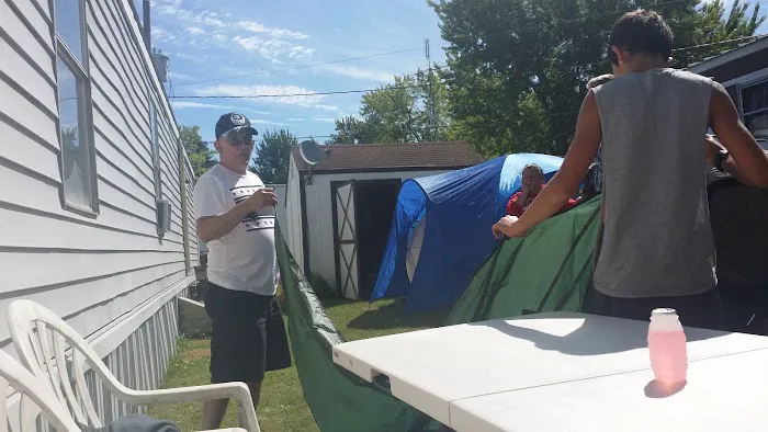 Mitchell Bros. Mobile Home Park & RV Campground Picture 6