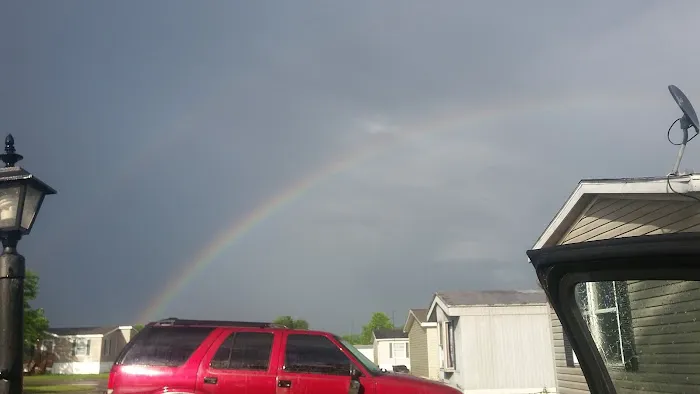 Asbury Pointe Mobile Home Park Picture 2