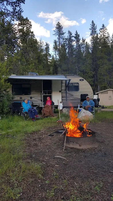 Riverside Campground Picture 5