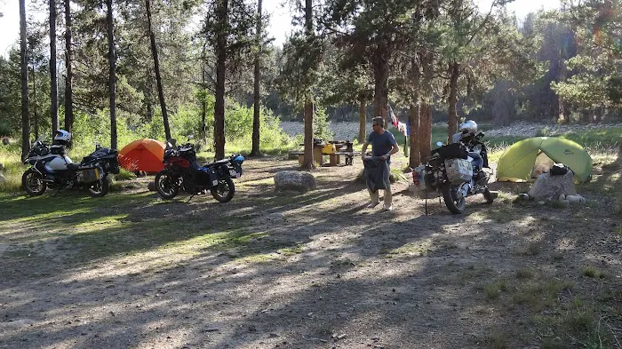 Riverside Campground Picture 10