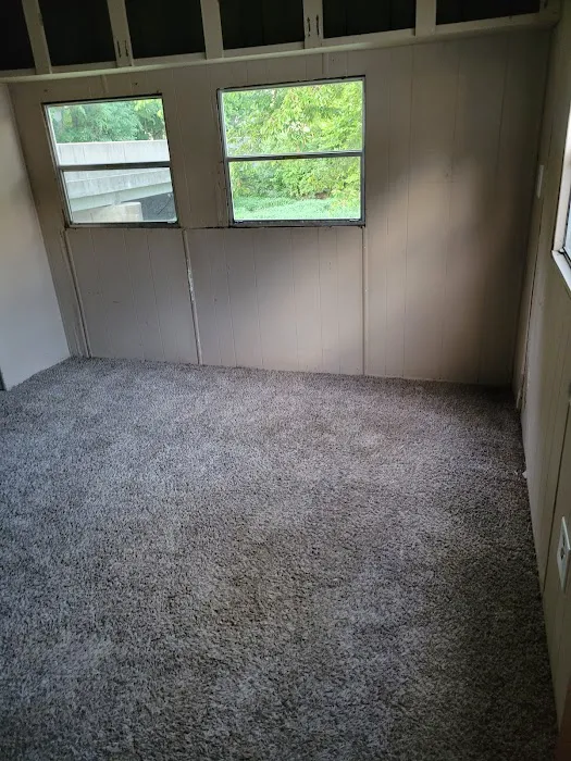 Maple's Mobile Home Park Picture 9