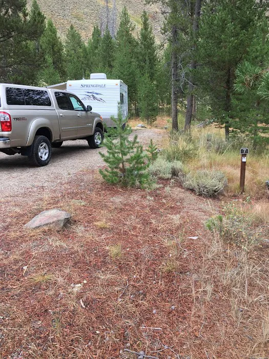 Riverside Campground Picture 7