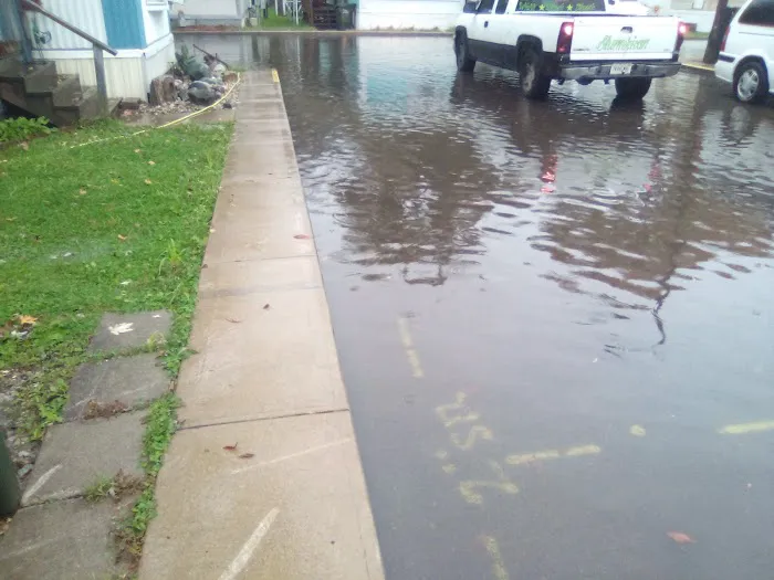Brookville Mobile Home Park Picture 4