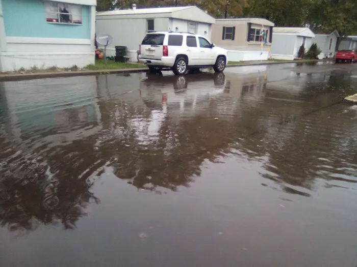 Brookville Mobile Home Park Picture 3