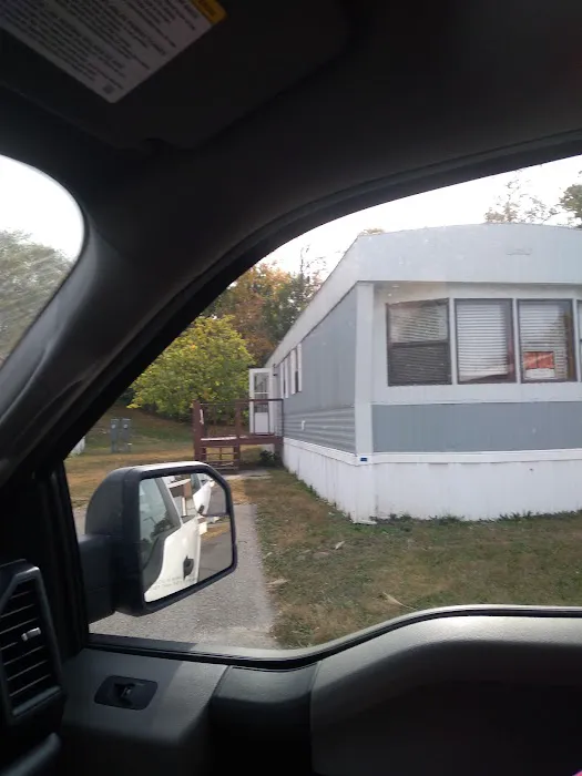 Longacre Mobile Home Park Picture 5