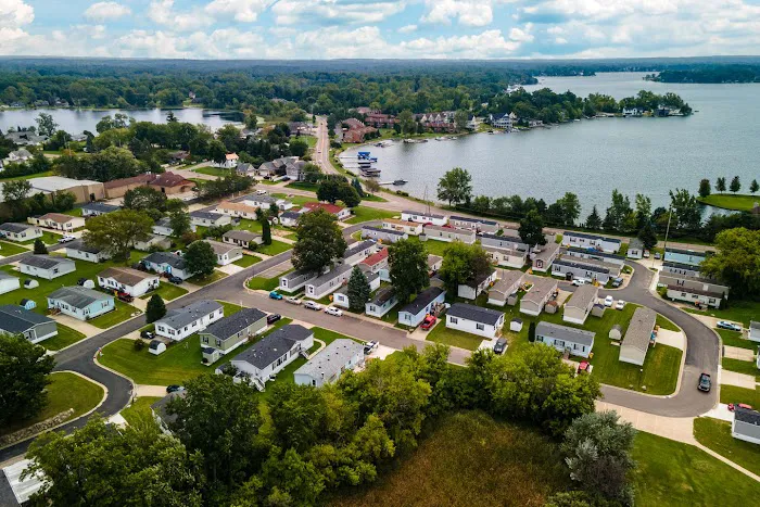 Lake Fenton Estates Picture 10