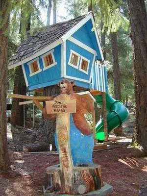 Pinewood Cove Resort Picture 2