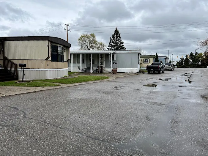 Walton Manor Mobile Home Community Picture 2