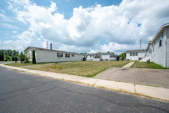 Walton Ridge Mobile Home Community Picture 6