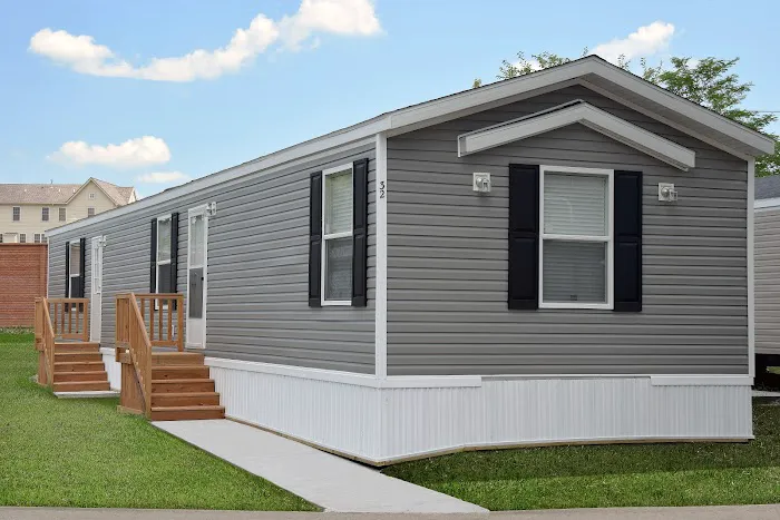 College Heights Manufactured Home Community Picture 2