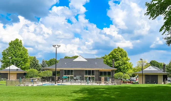 Rochester Estates Picture 4