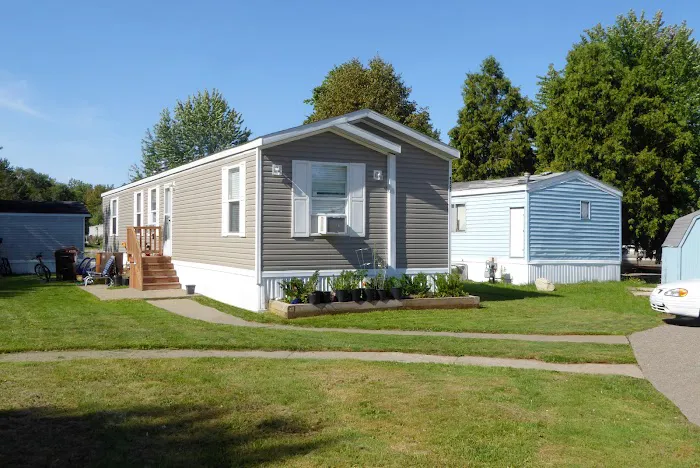 Appletree Estates Manufactured Home Community Picture 1