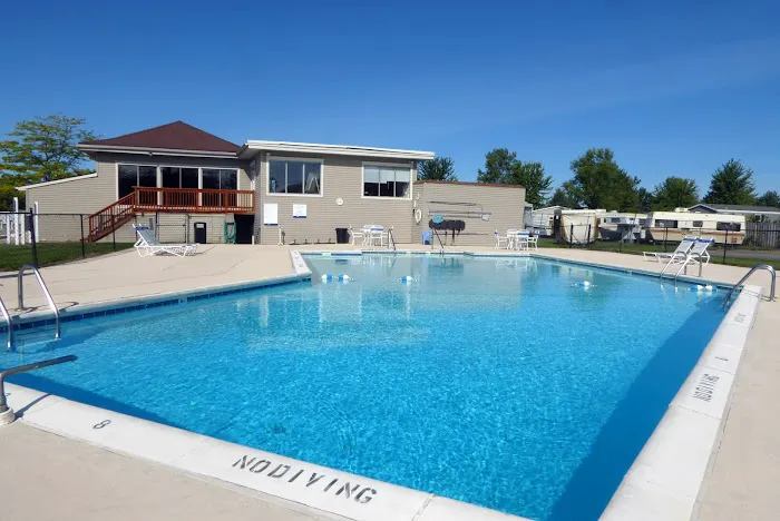 Appletree Estates Manufactured Home Community Picture 4