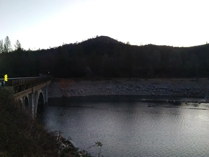 Lakeshore Campground Picture 1