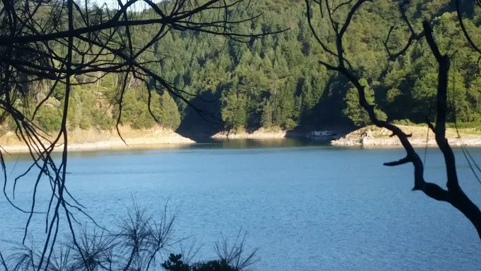 Lakeshore Campground Picture 4